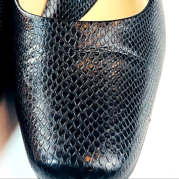 Donna Lawrence Fortune Lizard Heels / Pumps - Picture 2 of 11